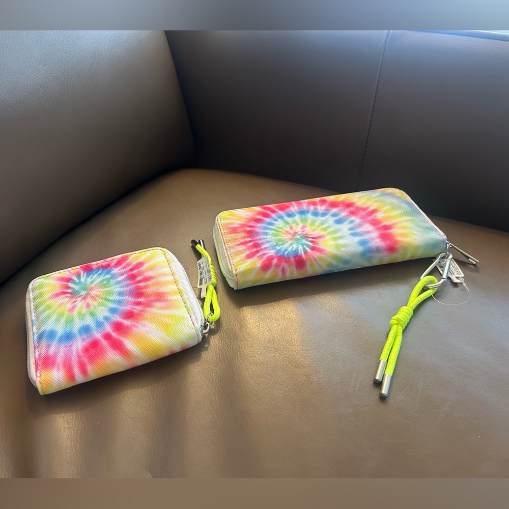 Icing Tie-Dye Wallets , Large and Compact Neon Accents, Set of 2!💕💛💚❤️💙